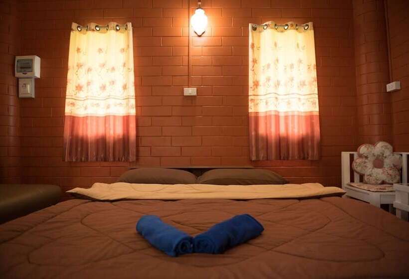 فندق Baanngau 3 Season Resort