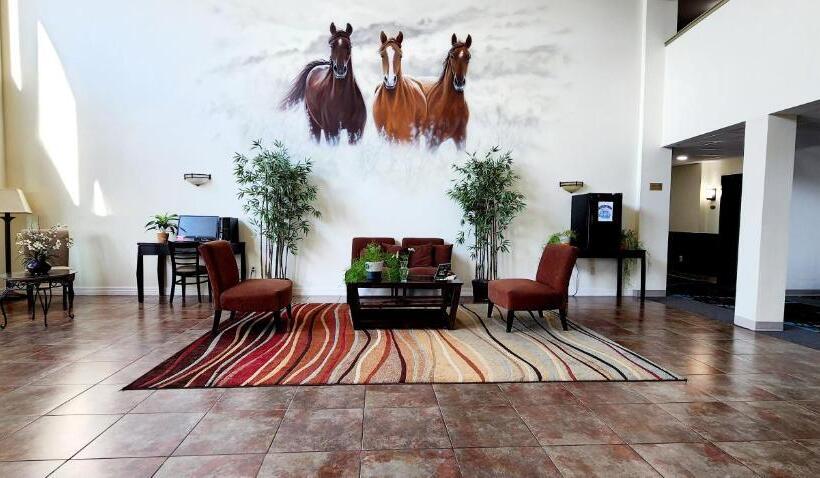 酒店 Fairbridge Inn & Suites Canadian