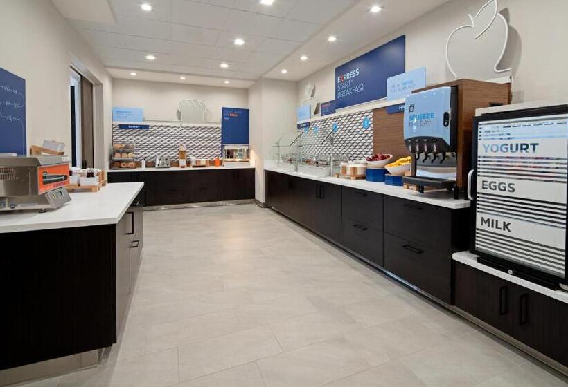 فندق Holiday Inn Express & Suites   Valencia   Santa Clarita, An Ihg