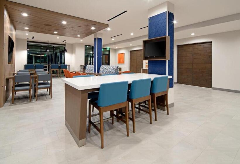 فندق Holiday Inn Express & Suites   Valencia   Santa Clarita, An Ihg