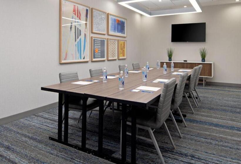 فندق Holiday Inn Express & Suites   Valencia   Santa Clarita, An Ihg