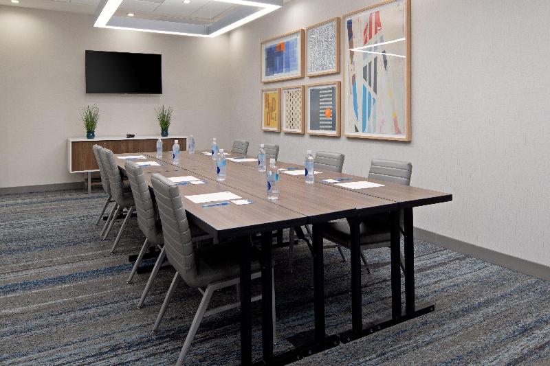 فندق Holiday Inn Express & Suites   Valencia   Santa Clarita, An Ihg