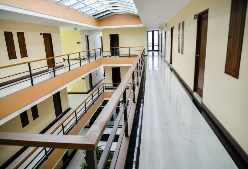 فندق Thaimit Resort