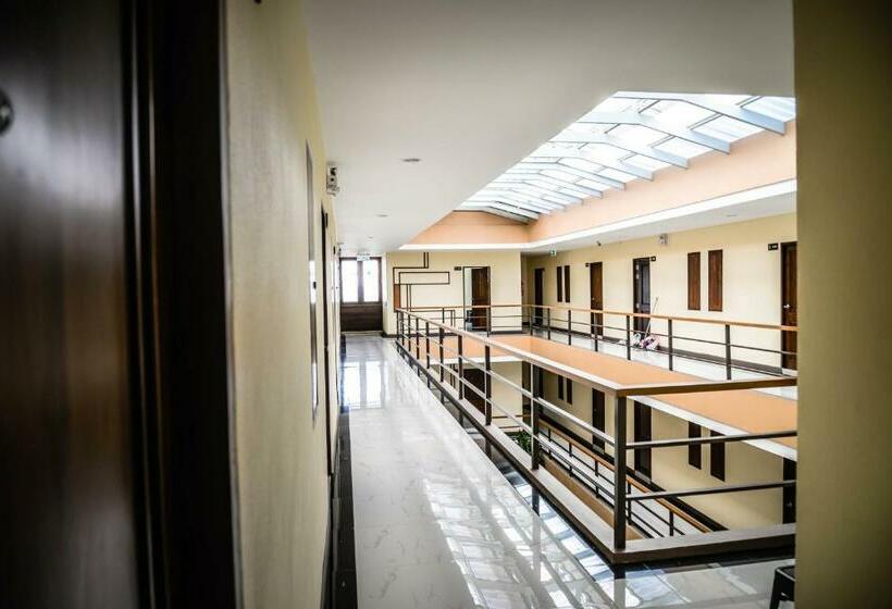 فندق Thaimit Resort