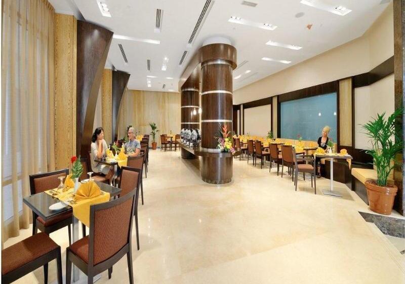 Al Majaz Premiere Hotel Apartments