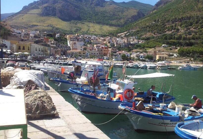 ユースホステル Enny Camere