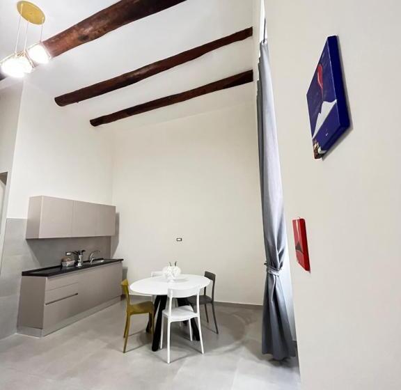 تختخواب و صبحانه Bed Boutique Napoli Colors