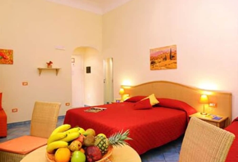 تختخواب و صبحانه Sharon House