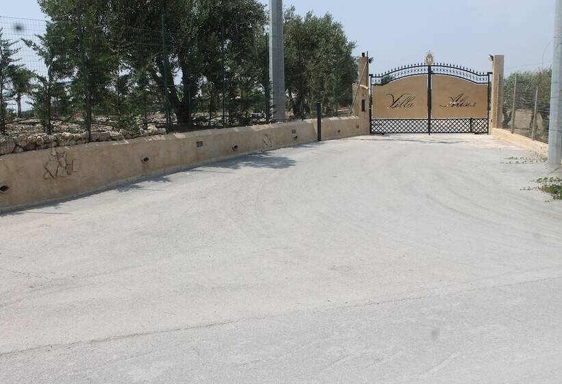 تختخواب و صبحانه Villa Alisia