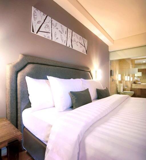 Harper Kuta Hotel by Aston