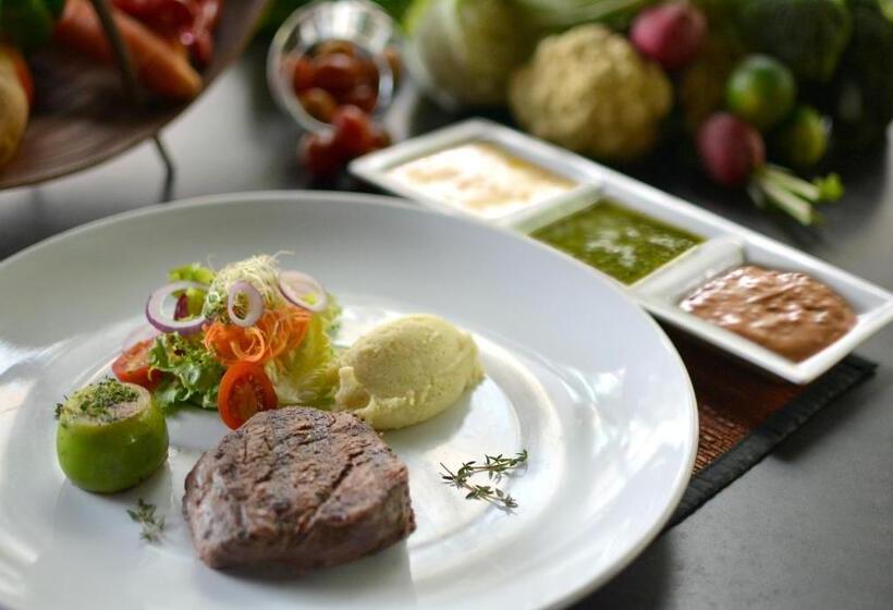 Harper Kuta Hotel by Aston