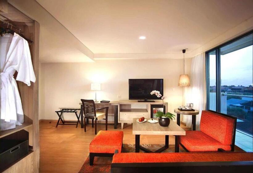 Harper Kuta Hotel by Aston