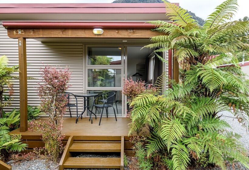 ホテル 10 Cottages