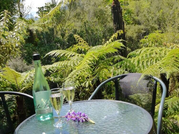 ホテル 10 Cottages