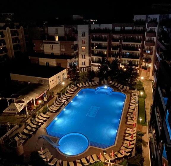 Отель Admiral Plaza