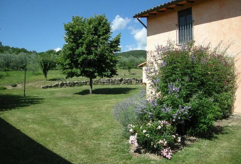 هتل Agriturismo La Torriola