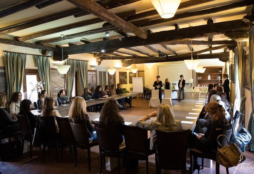 בית מלון כפרי Al Castello Resort