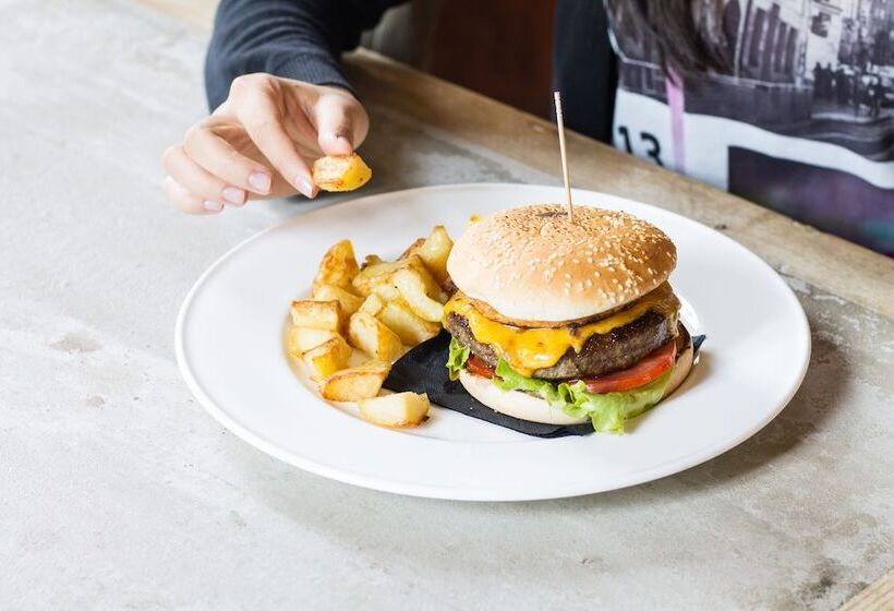 בית מלון כפרי Al Castello Resort