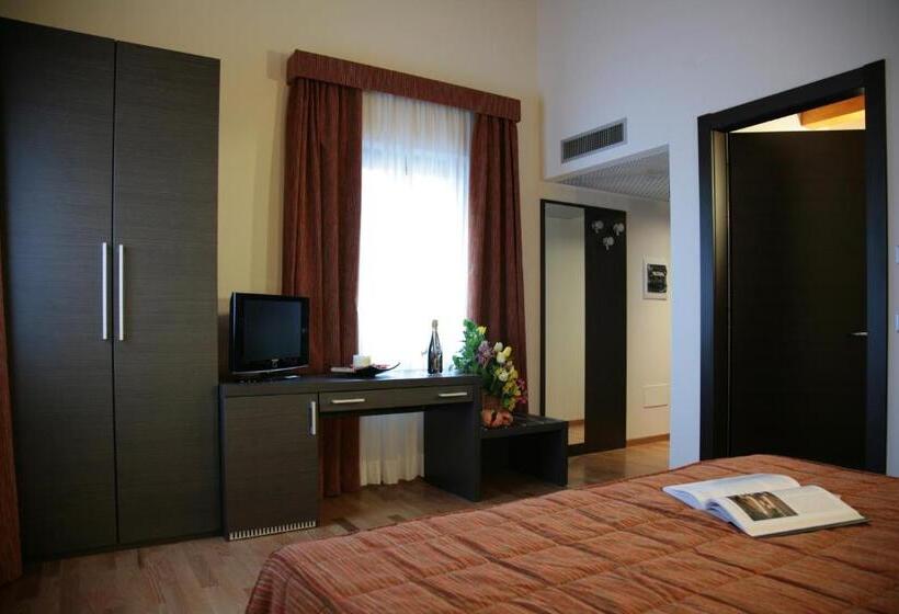 ホテル Corte Della Rocca Bassa