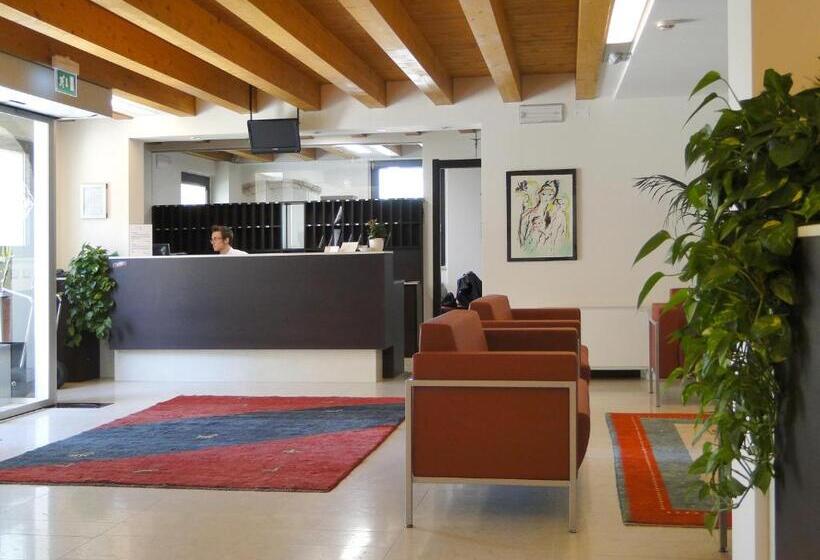 ホテル Corte Della Rocca Bassa