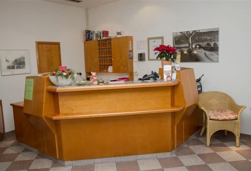 ホテル Am Rathaus