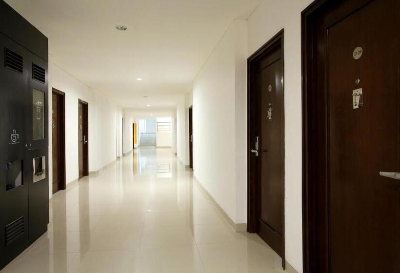 Amaris Hotel Seasons City