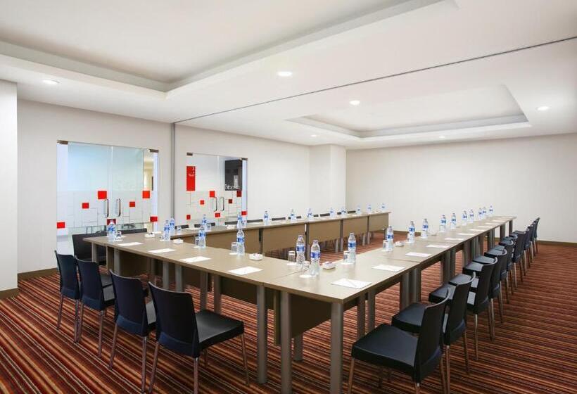 Amaris Hotel Seasons City