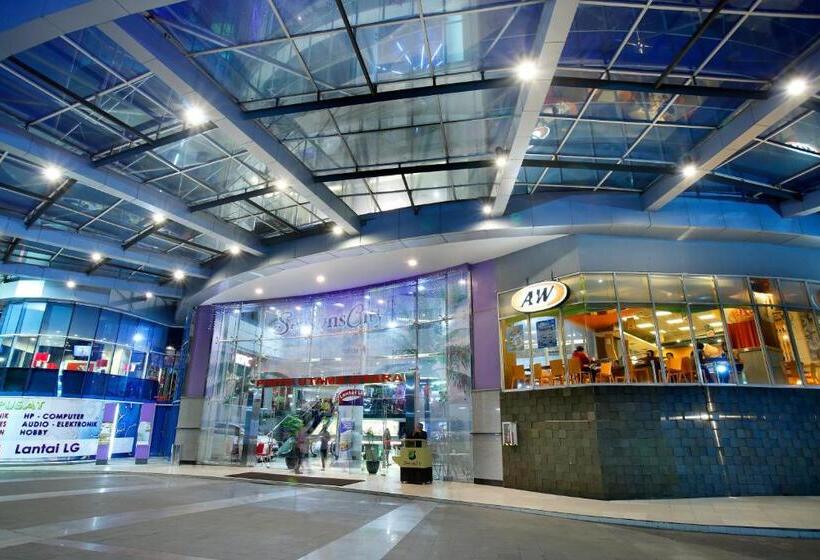 Amaris Hotel Seasons City