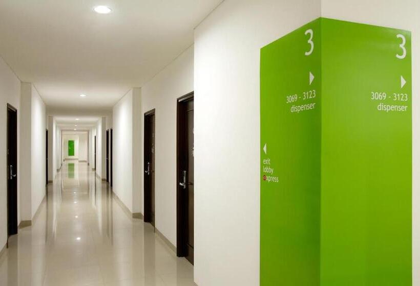 Amaris Hotel Seasons City