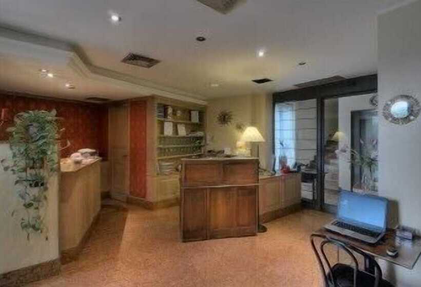 فندق Antica Locanda Il Sole