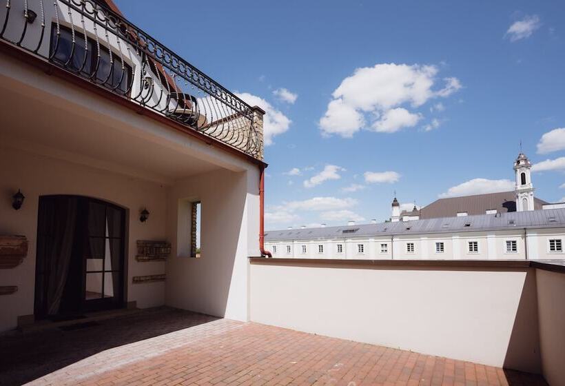 هتل Moon Garden Boutique