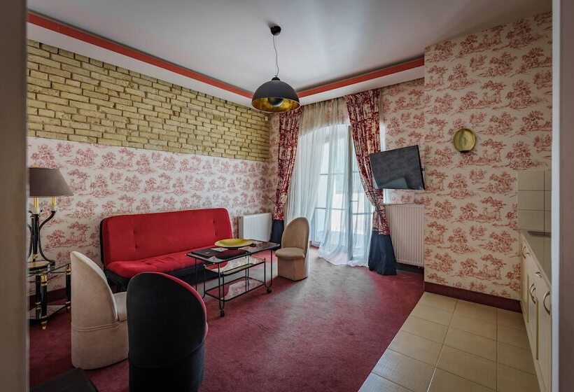 هتل Moon Garden Boutique