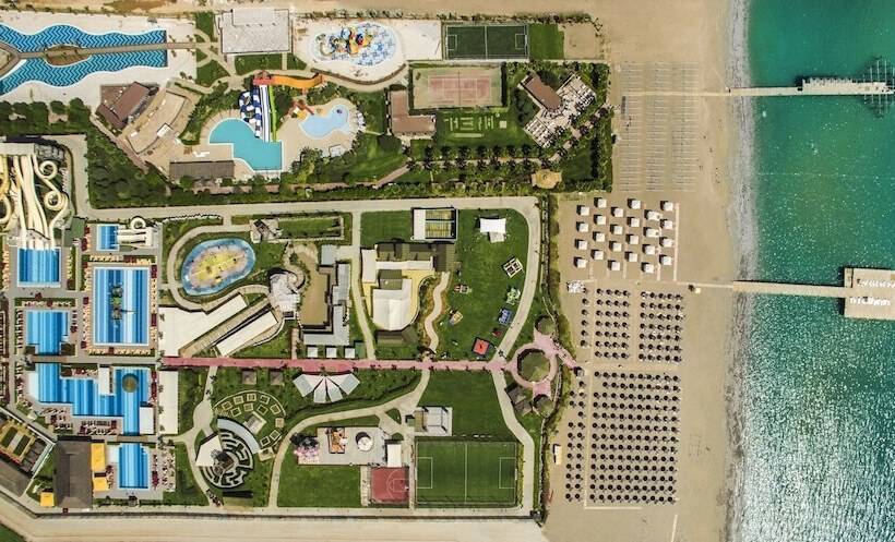 هتل Aska Lara Resort & Spa