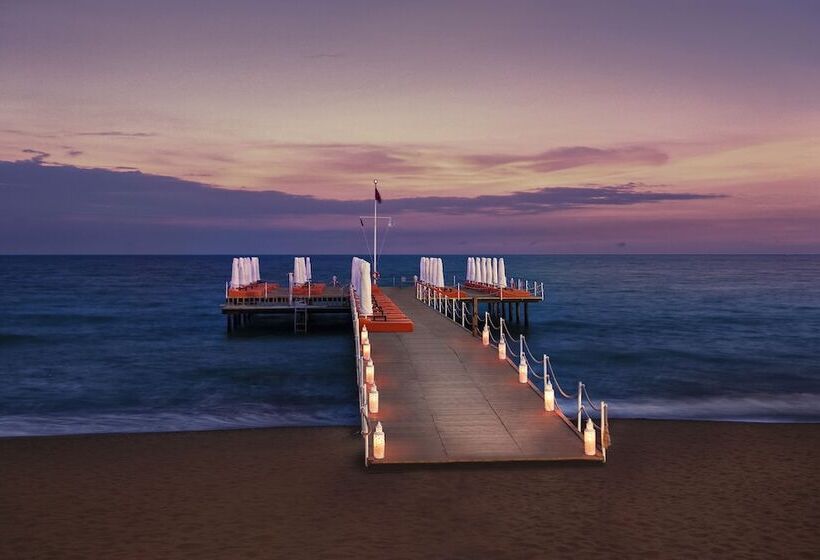 هتل Aska Lara Resort & Spa