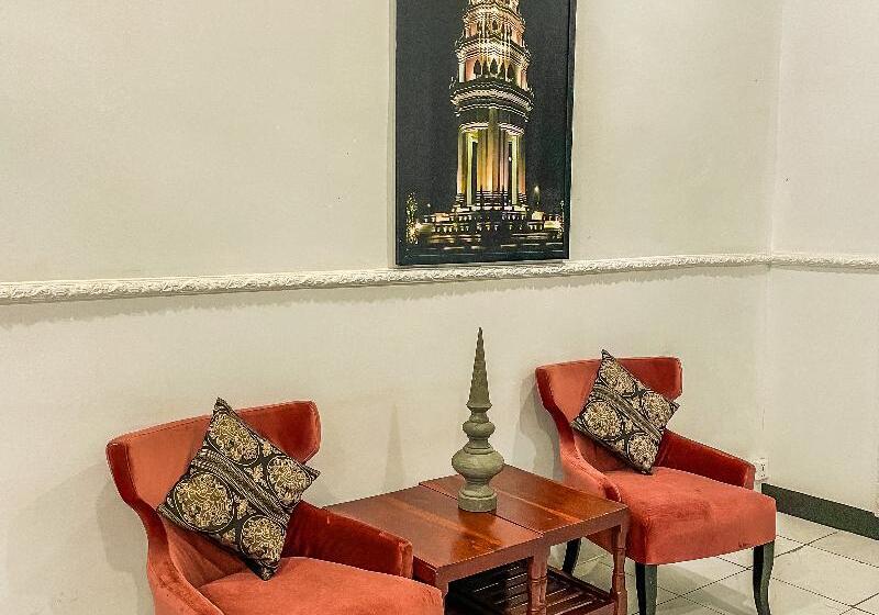 בית מלון כפרי Birdcage Boutique