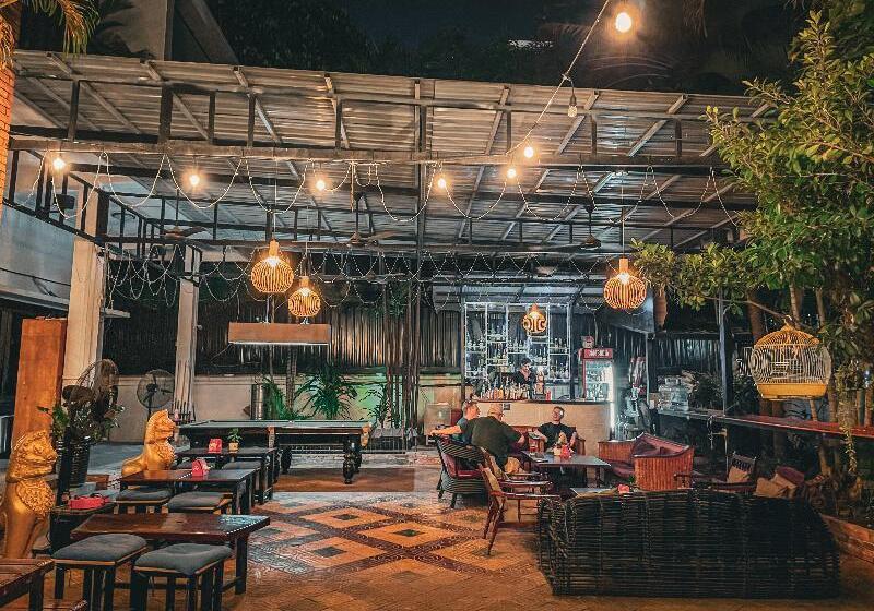 בית מלון כפרי Birdcage Boutique