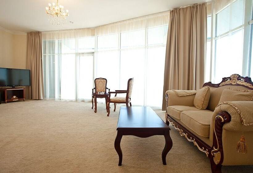 هتل Black Sea Bugaz