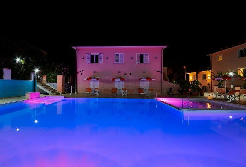 ホテル Bolgheri Marina Resort Ex Varo Village