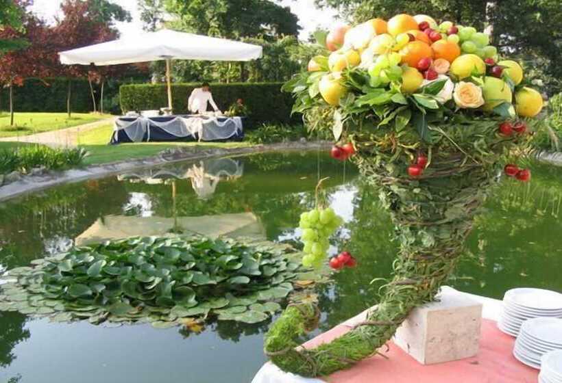 هتل Borgo Storico Seghetti Panichi