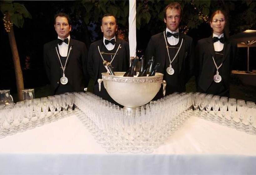 هتل Borgo Storico Seghetti Panichi