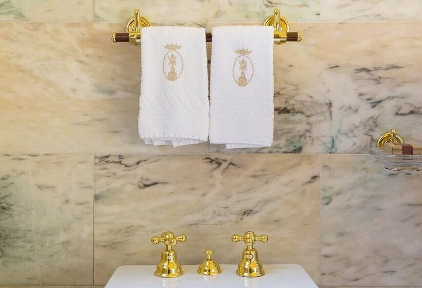 هتل Borgo Storico Seghetti Panichi