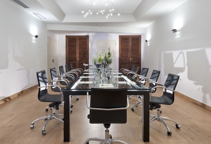 فندق Bouganville Hill Resort & Wellness Space