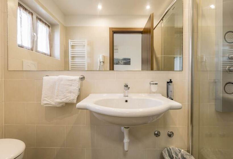 בית מלון כפרי Centrale