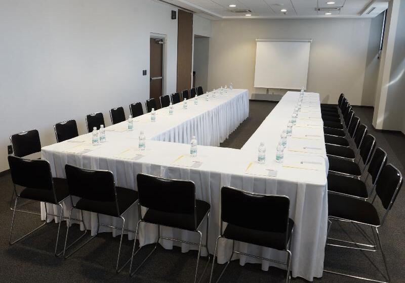 호텔 City Express Plus By Marriott Ciudad De México Patio Universidad