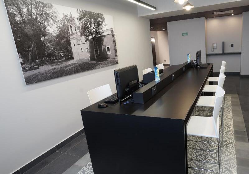 호텔 City Express Plus By Marriott Ciudad De México Patio Universidad