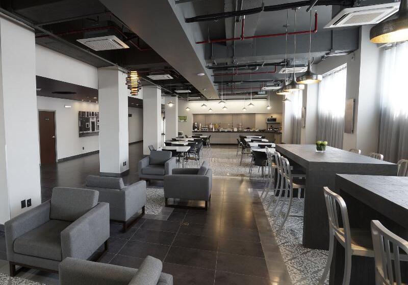 호텔 City Express Plus By Marriott Ciudad De México Patio Universidad