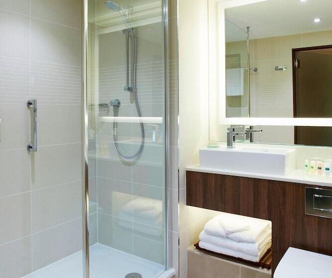 ホテル Courtyard By Marriott Aberdeen Airport