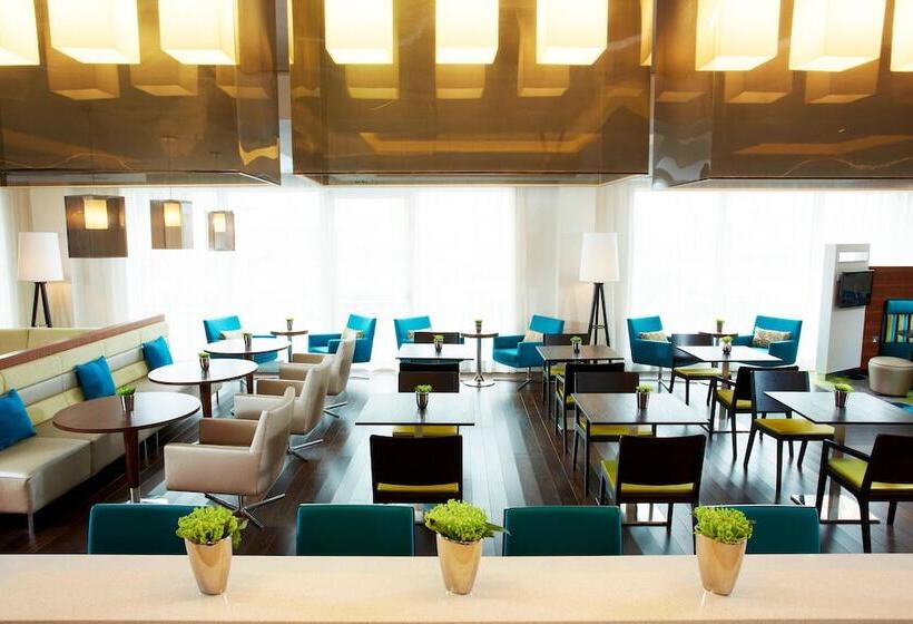 ホテル Courtyard By Marriott Aberdeen Airport