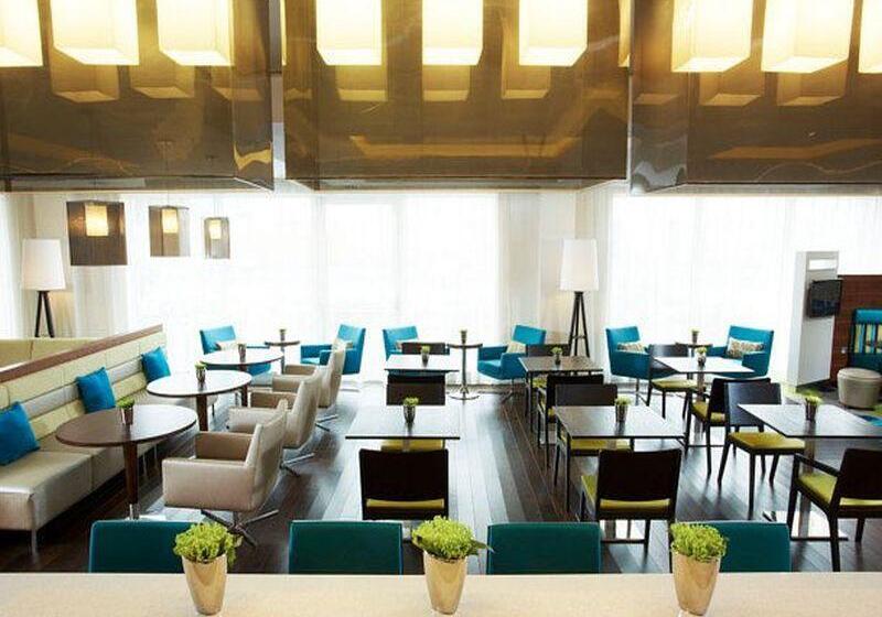 ホテル Courtyard By Marriott Aberdeen Airport