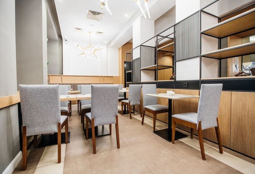 هتل Courtyard By Marriott Sochi Krasnaya Polyana